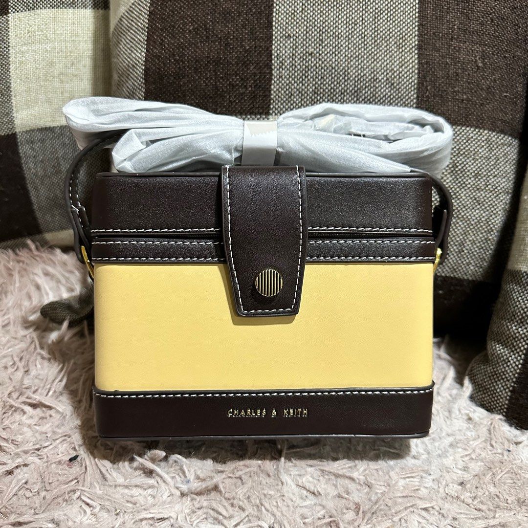 Original Charles & Keith Sling Bag, Women's Fashion, Bags & Wallets,  Shoulder Bags on Carousell