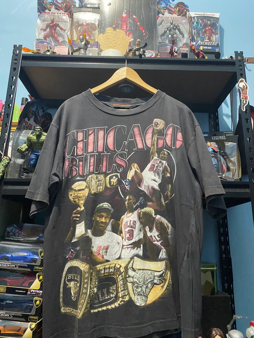 Vintage bootleg rap tee chicago bulls threepeat shirt, Men's Fashion, Tops  & Sets, Tshirts & Polo Shirts on Carousell