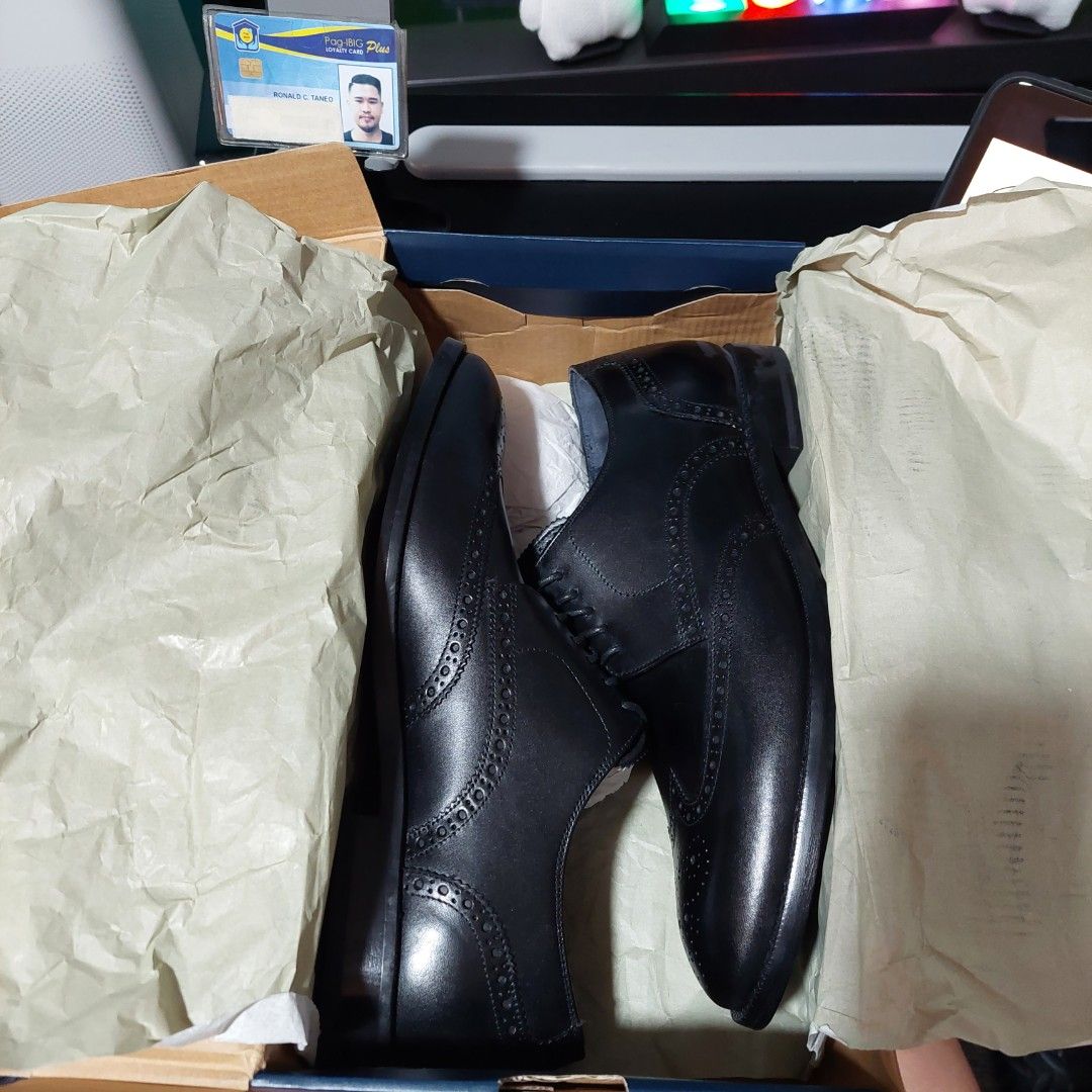 Harrison wingtip top