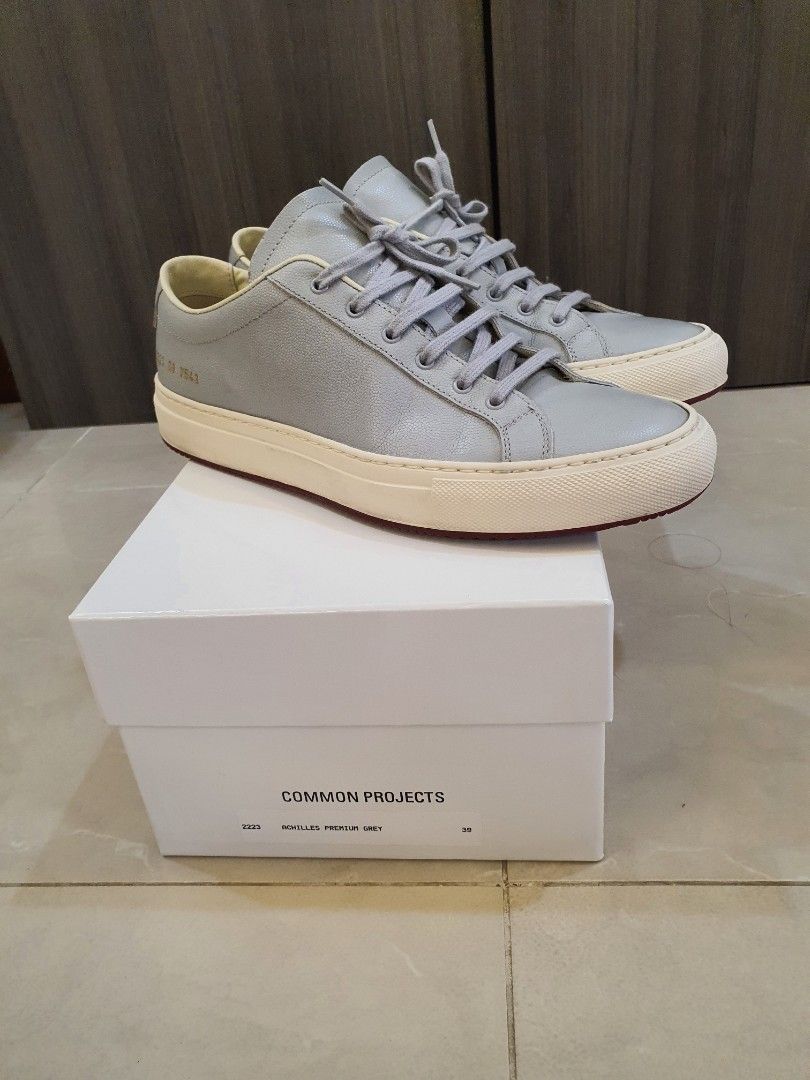 Common projects sale premium