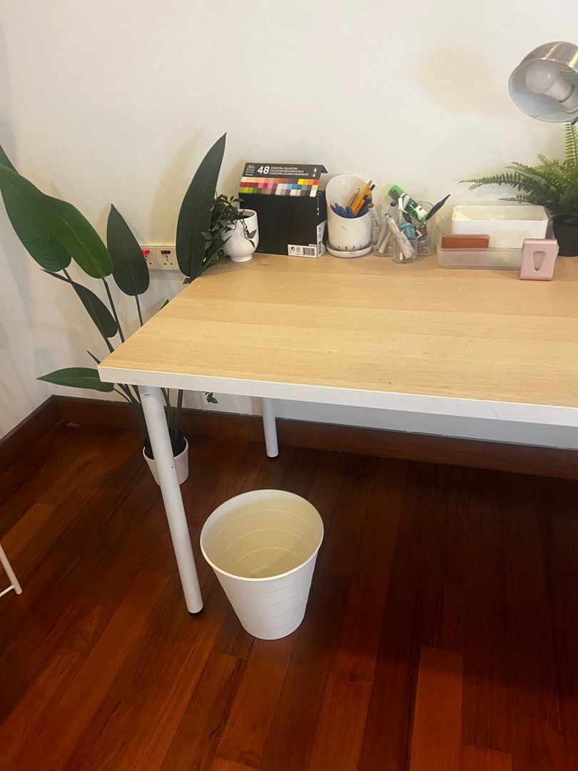 Computer desk pickup until Tuesday, Furniture & Home Living, Furniture, Tables & Sets on Carousell