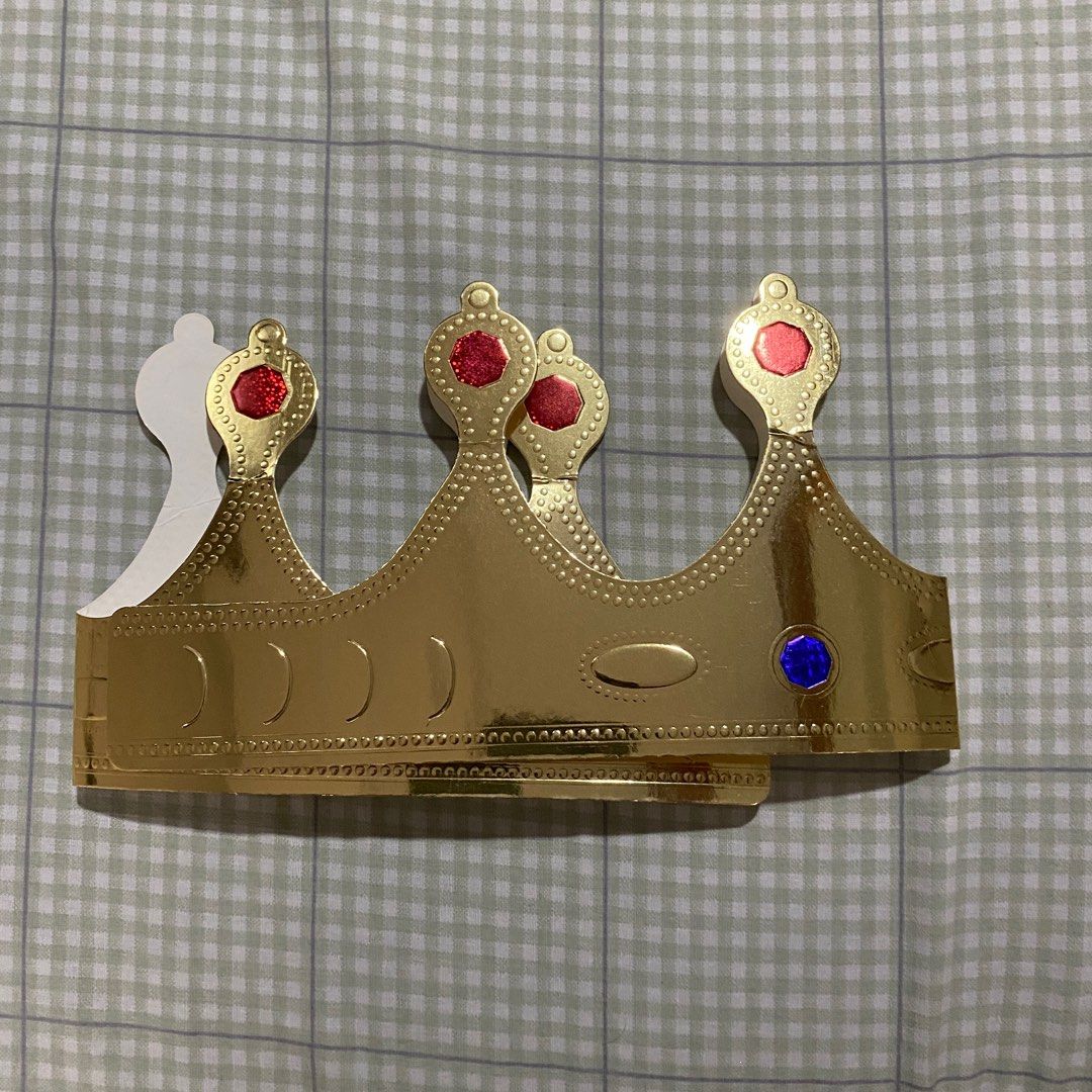 Crown for Prince/King (Category: Occasions & Party Supplies) located in San Jose. Submitted by sparklyfinds (Listing ID 1244744372, Image 3). Description: Material: Cardboard Check out all COSTUMES in my listings: • Green Dwarf/Santa hat (https://carousell.app.link/xObkNkGxFBb) • Witch hat (https://carousell.app.link/syhpgAHxFBb) • Crown for Prince/King (https://carousell.app.link/CitppJJxFBb).