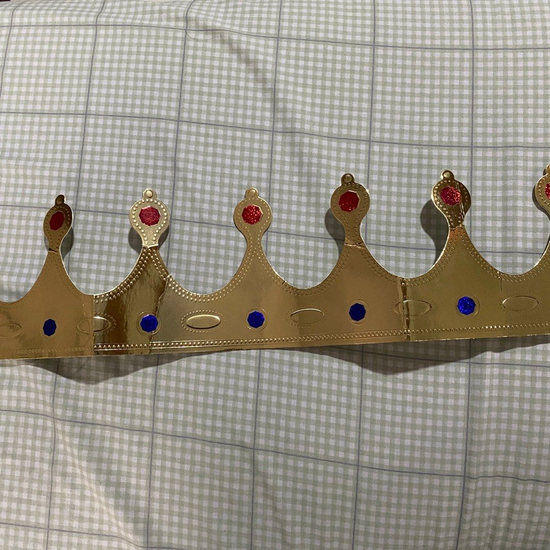 Crown for Prince/King (Category: Occasions & Party Supplies) located in San Jose. Submitted by sparklyfinds (Listing ID 1244744372, Image 2). Description: Material: Cardboard Check out all COSTUMES in my listings: • Green Dwarf/Santa hat (https://carousell.app.link/xObkNkGxFBb) • Witch hat (https://carousell.app.link/syhpgAHxFBb) • Crown for Prince/King (https://carousell.app.link/CitppJJxFBb).