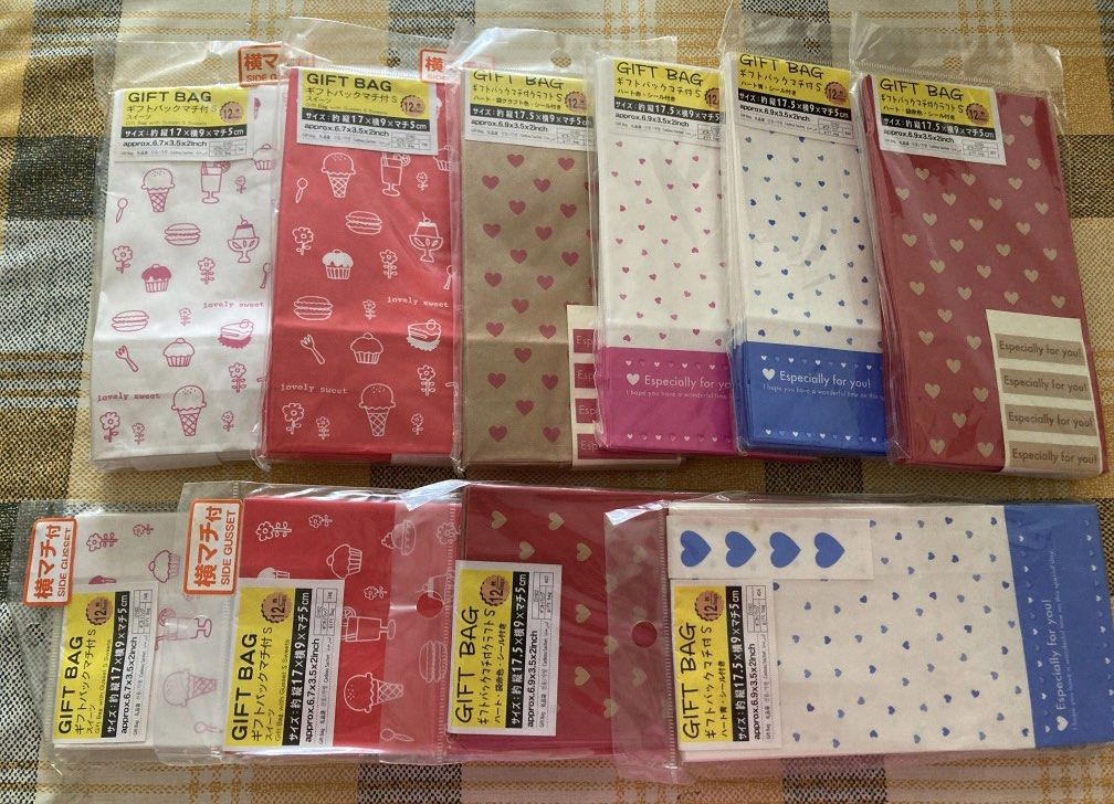 Daiso gift bags, Hobbies & Toys, Stationery & Craft, Occasions & Party