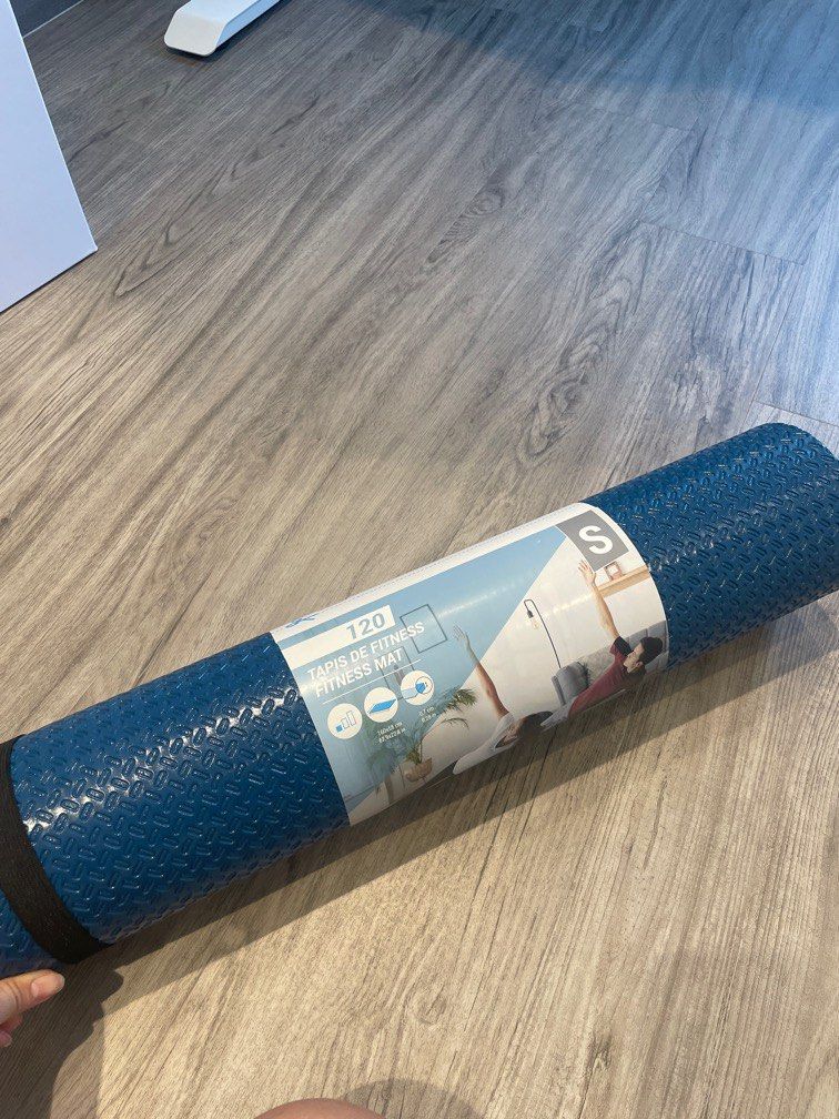 Decathlon exercise mat, Sports Equipment, Exercise & Fitness, Exercise