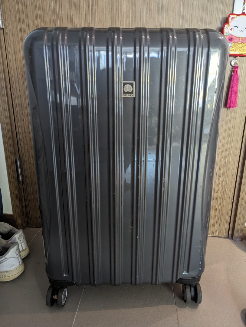 DELSEY Paris Helium Aero Hardside Expandable Luggage with Spinner