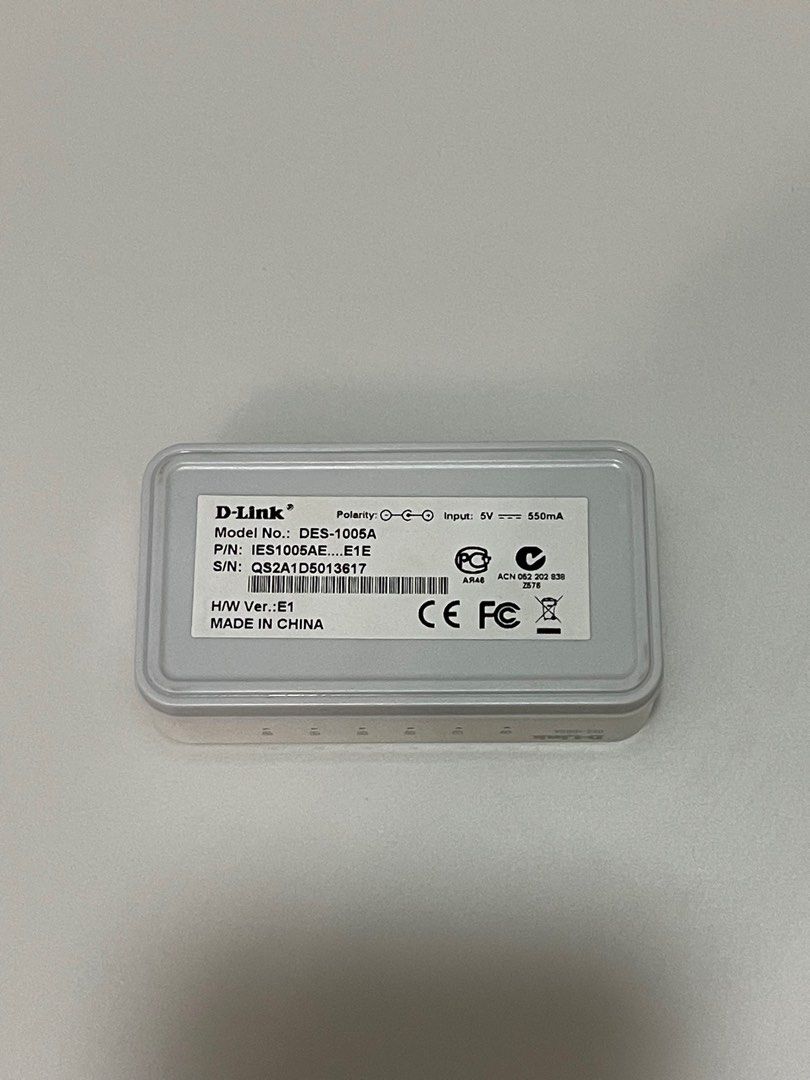 DLINK DES-1005A Switch, Computers & Tech, Parts & Accessories ...