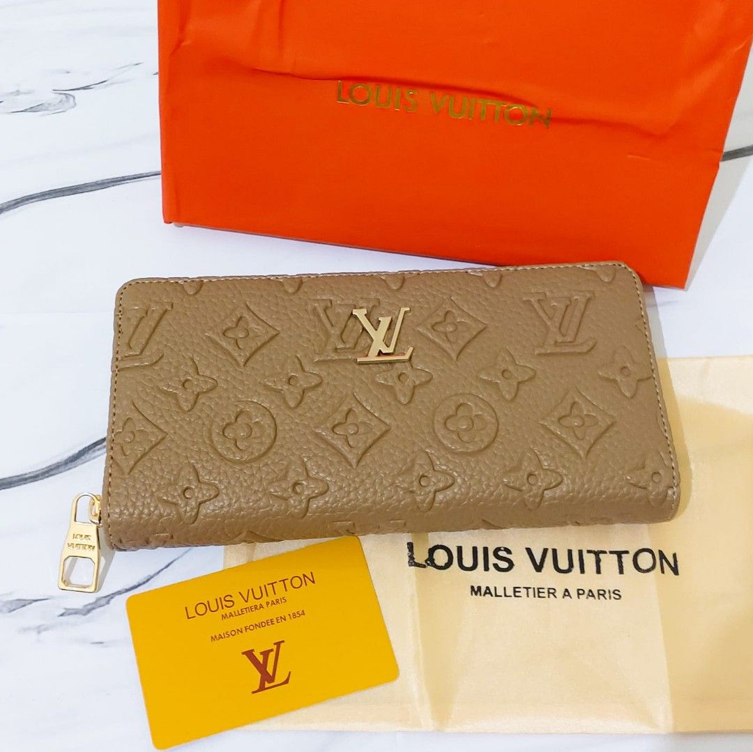 Dompet Panjang Louis Vuitton LV Original, Barang Mewah, Tas & Dompet di  Carousell