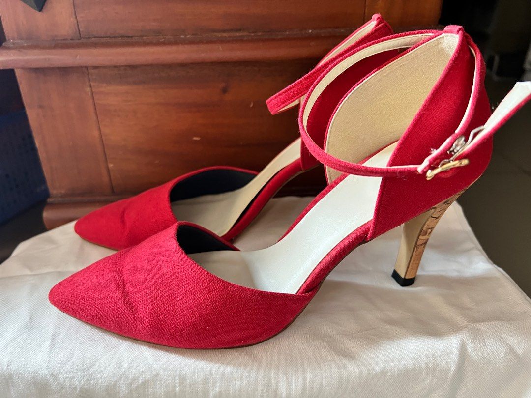 Esperanza pump best sale