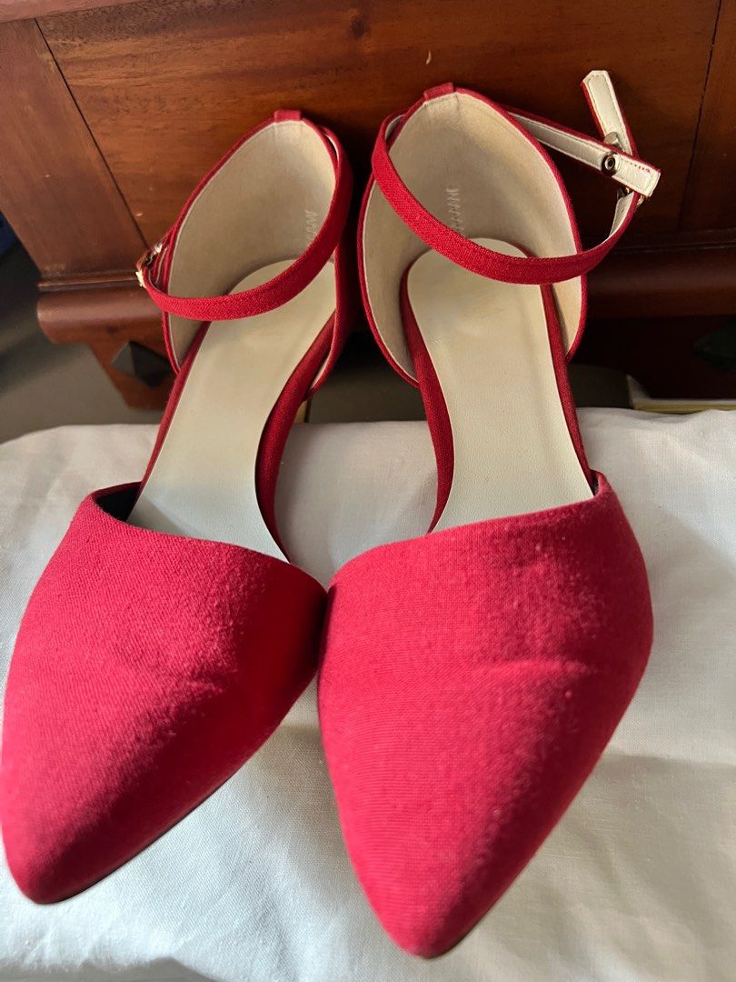 Esperanza pump on sale