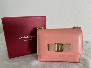 Salvatore Ferragamo Calf Leather Small Wallet On Chain Nylund Pink