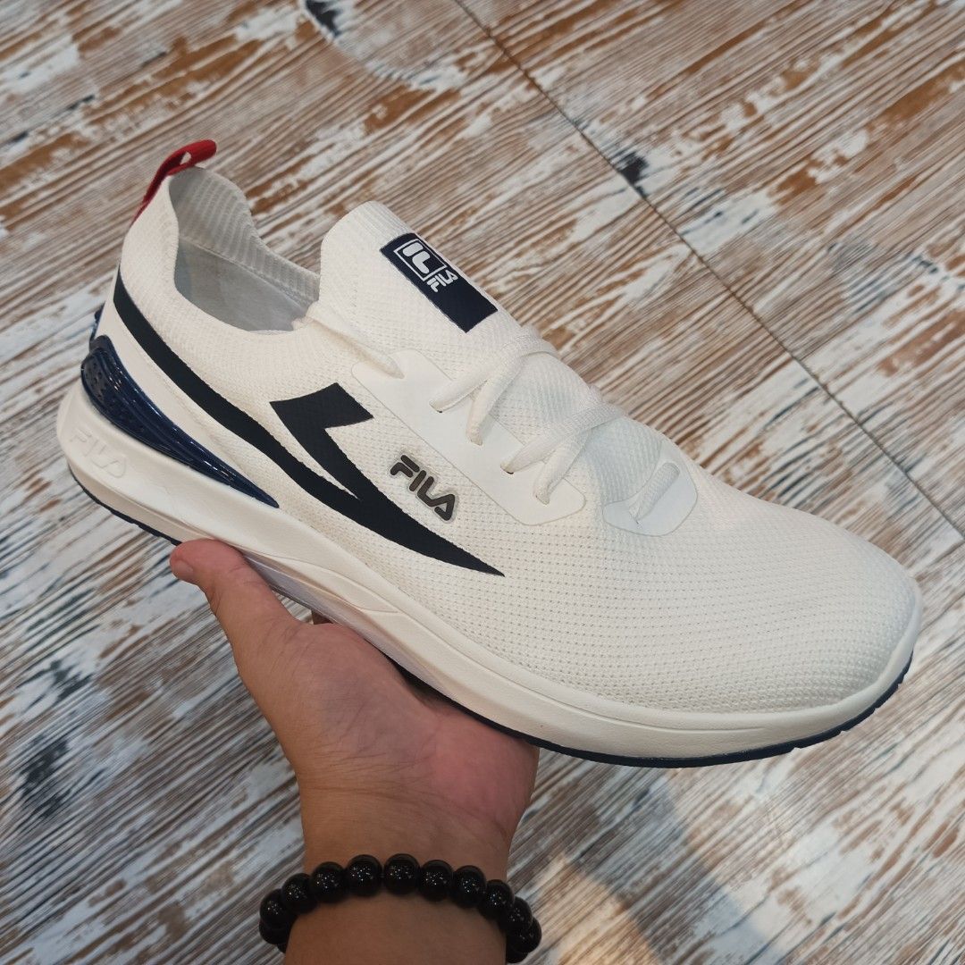 Fila sports shoes price discount