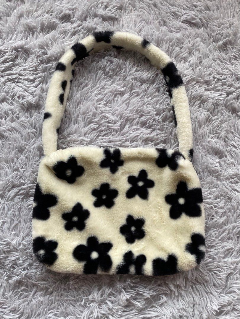 Black and white on sale flower fluffy bag