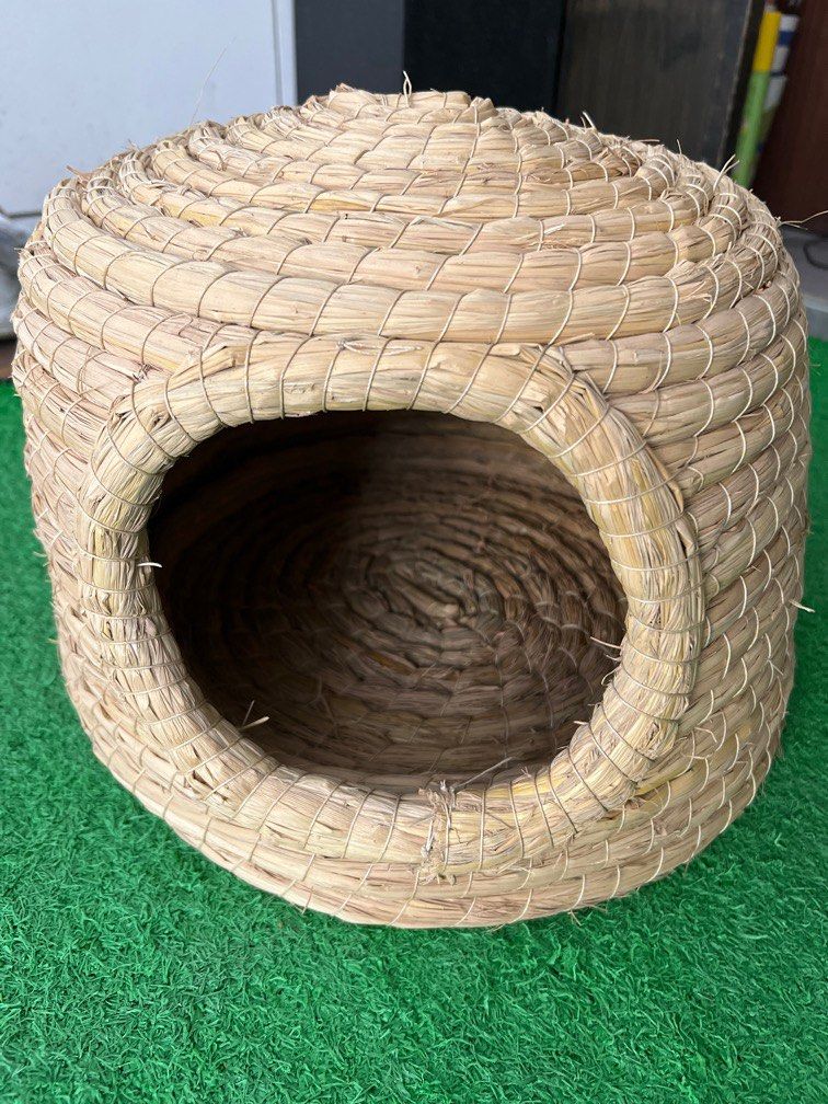 FOC Rabbit straw hutch & cage, Pet Supplies, Homes & Other Pet