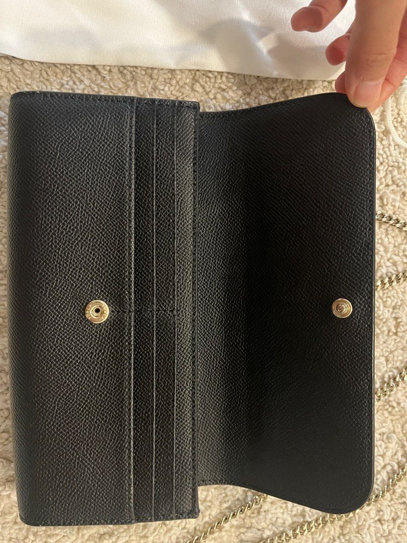 Furla Mini Wallet Cross Body Bag (Category: Luxury Bags & Wallets) located in Taguig. Submitted by ellejay8 (Listing ID 1244661563, Image 2). Description: minor scratch (see last photo) complete with dustbag RFS - decluttering.