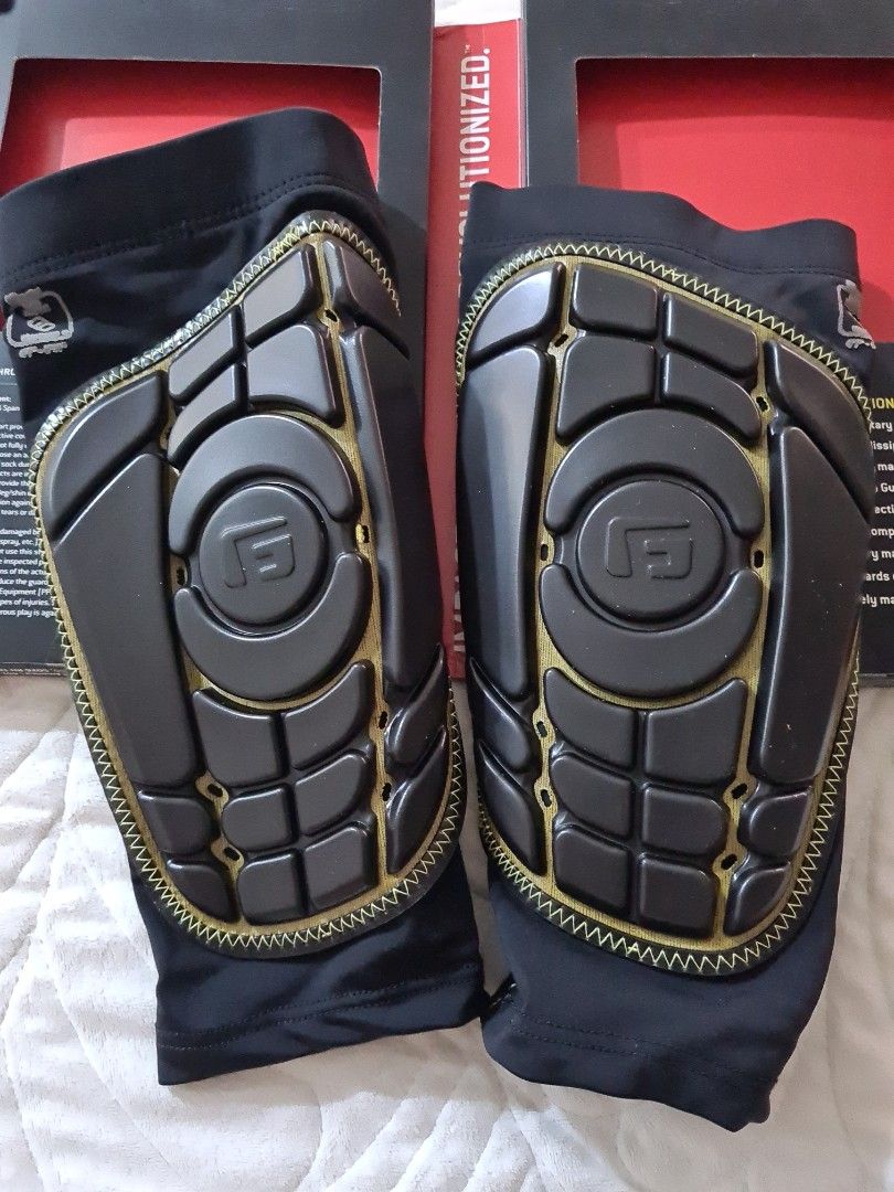 GForm ProS Elite Shin Guards Soccer (S SIZE), Sports Equipment, Other