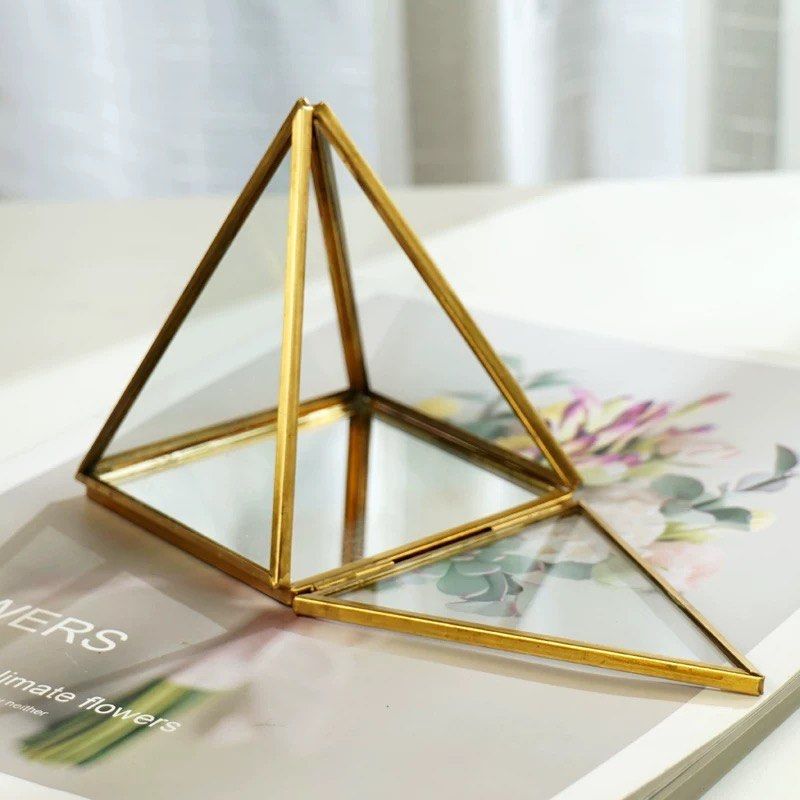 Glass jewelry pyramid box holder