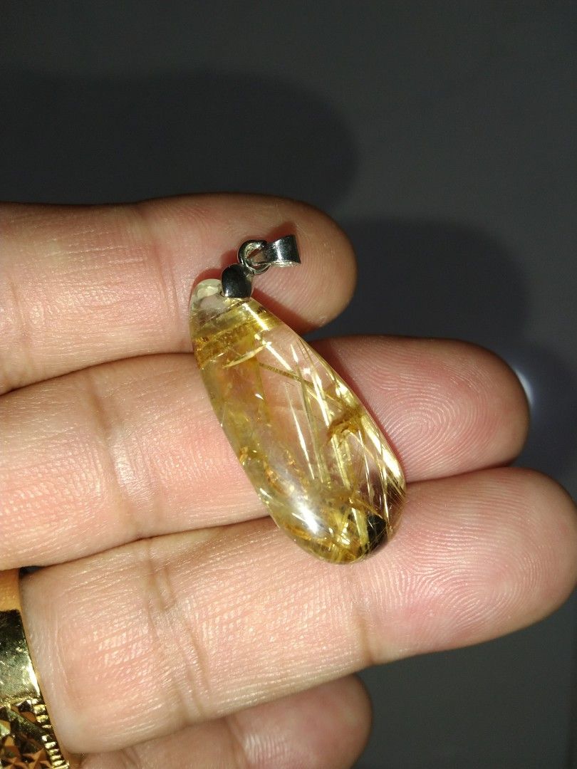 Golden rutilated hot sale quartz pendant