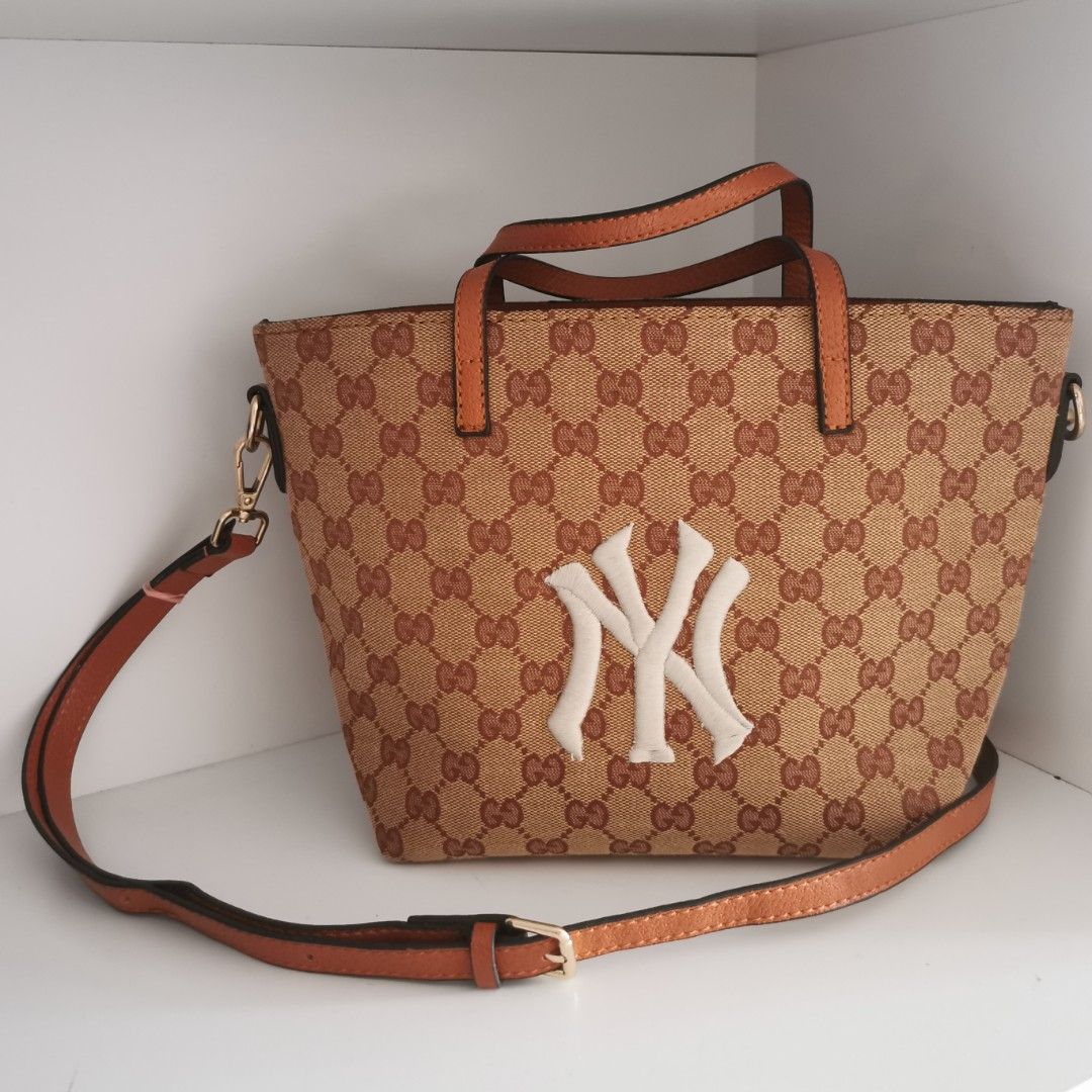 Gucci best sale yankees bag