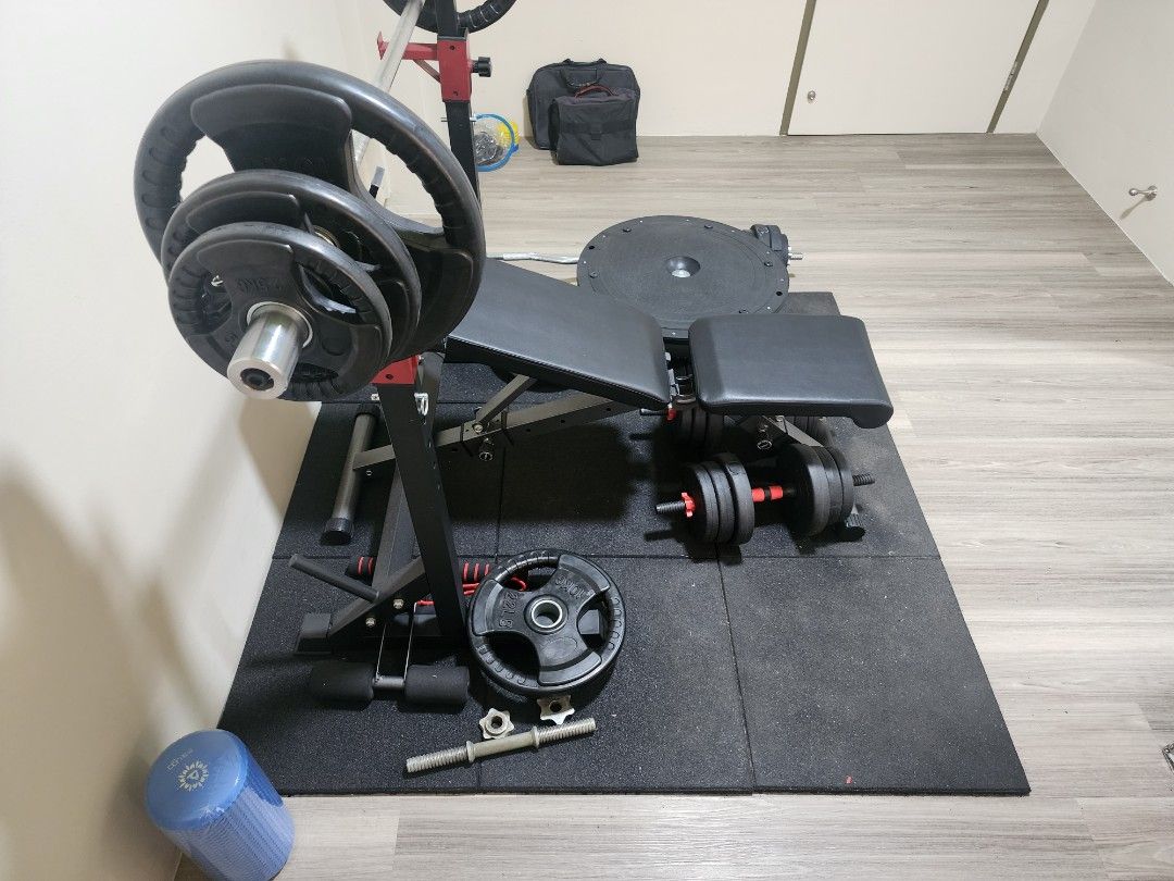 Gym Bench Weights and Rubber Mats, Sports Equipment, Exercise & Fitness