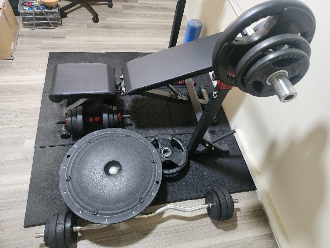 Gym Bench Weights and Rubber Mats, Sports Equipment, Exercise & Fitness