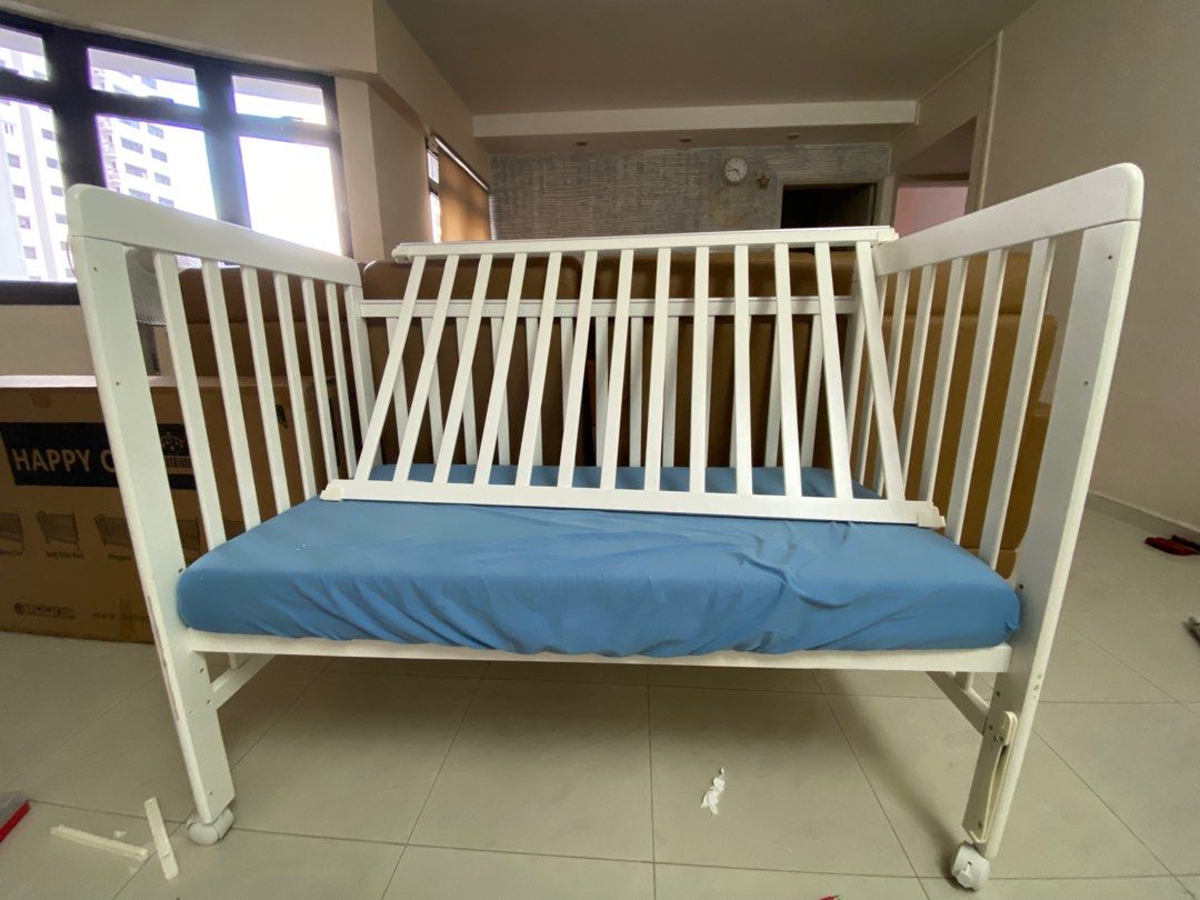 Happy cot 5in1 convertible baby cot drop side mechanism, Babies