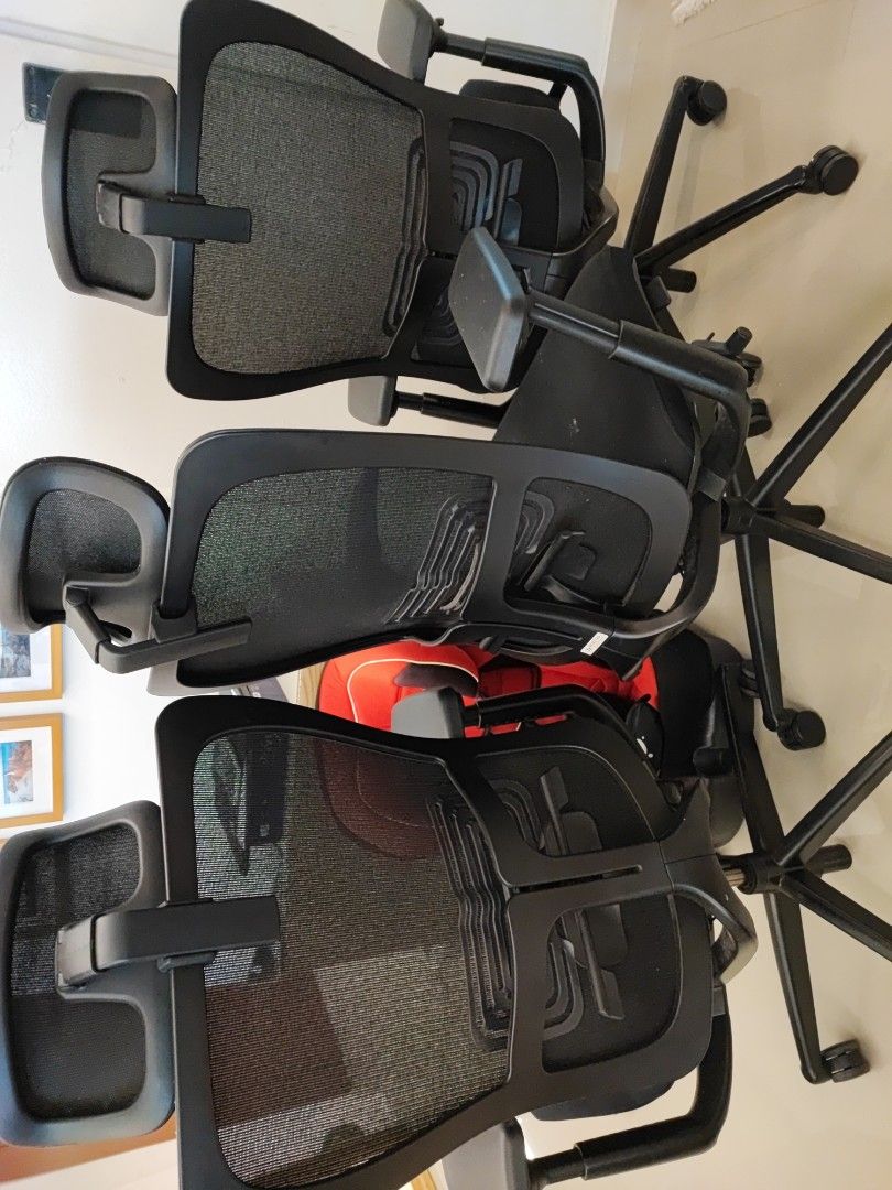 Haworth Zody w/ headrest 3 available , Furniture & Home Living