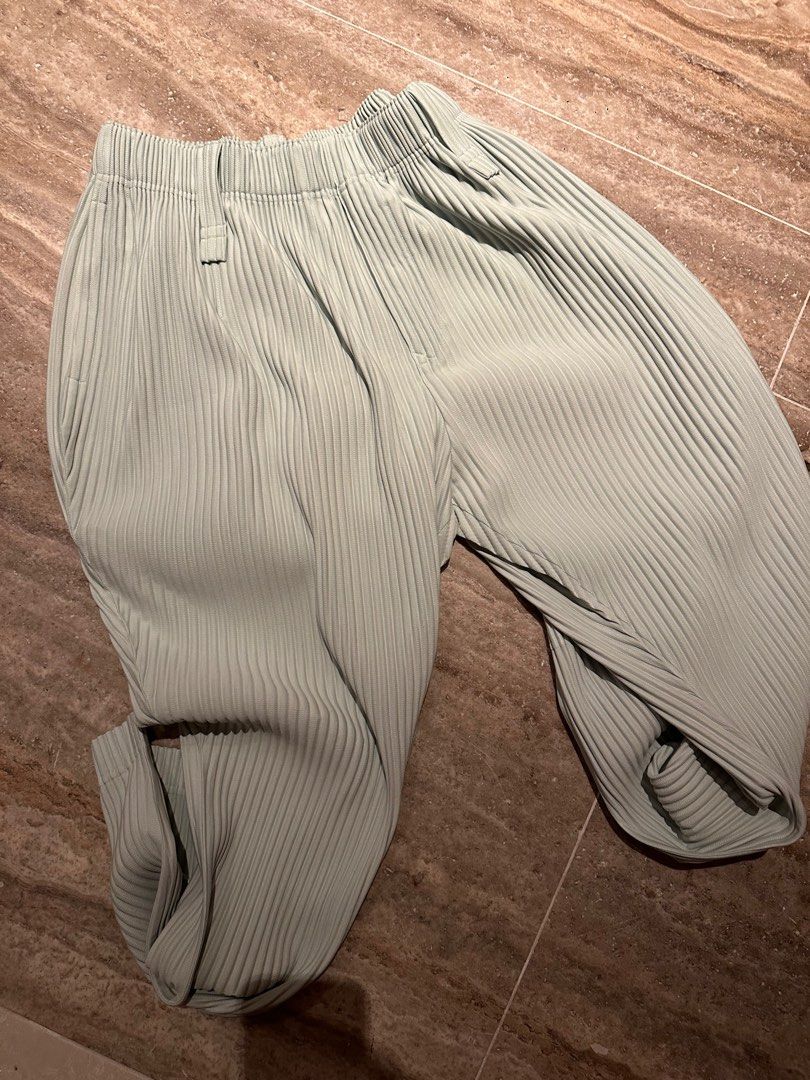 Homme Plisse Issey Miyake Men Trousers Size 1, 名牌, 服裝- Carousell