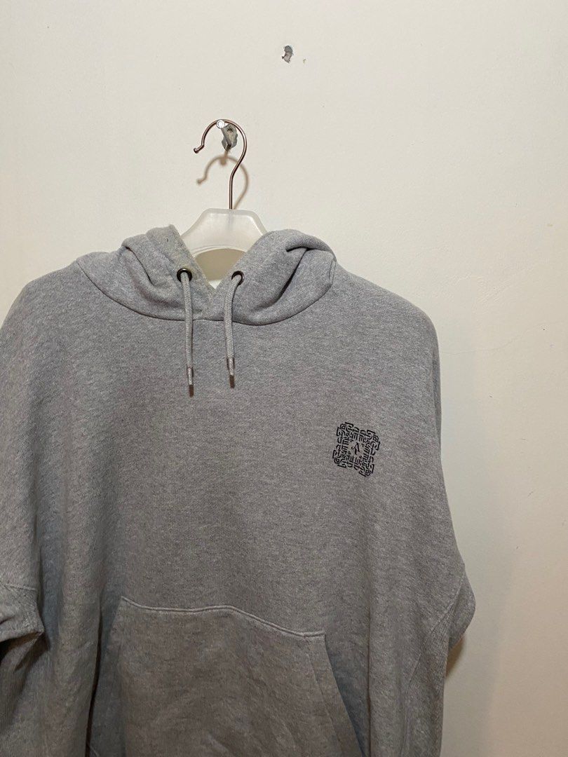 Hoodie big logo by Uniqlo on Carousell