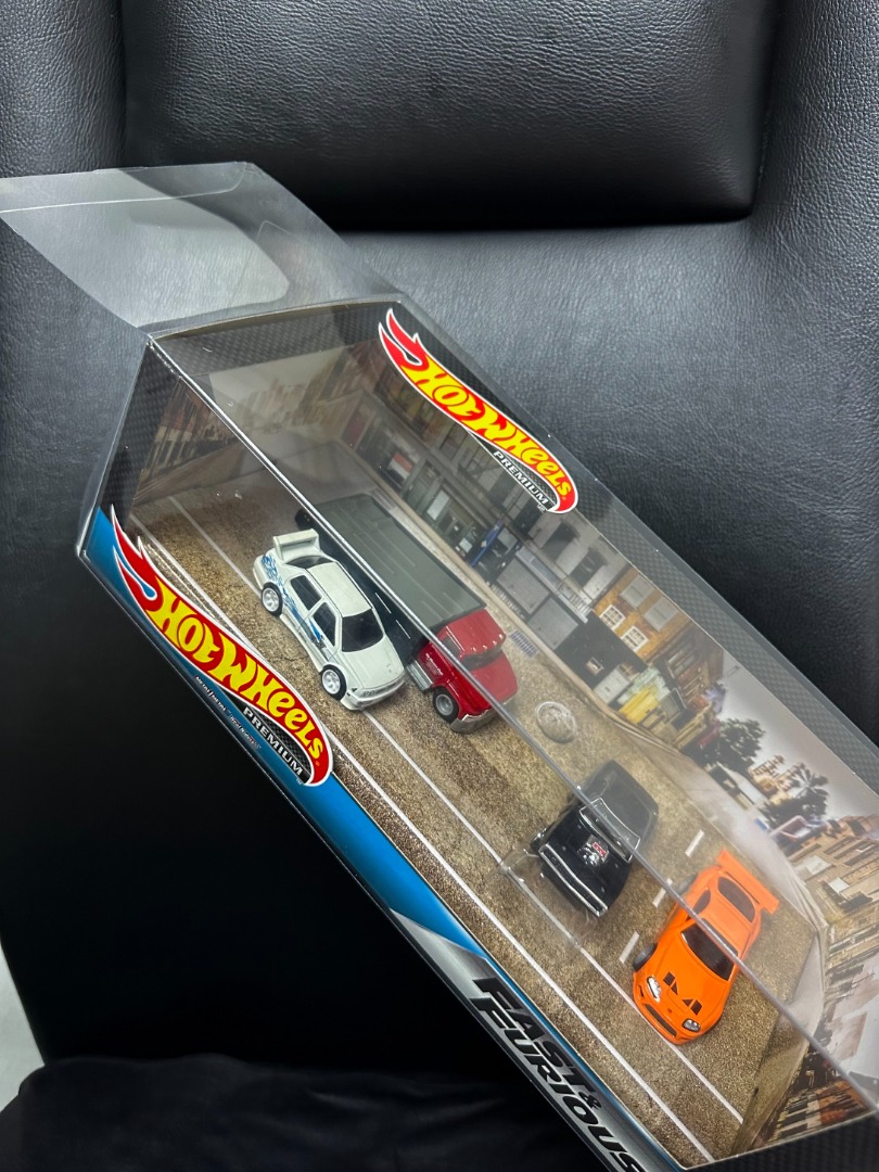 Hot wheels Premium Garage Box Set Protector /hotwheels premium garage