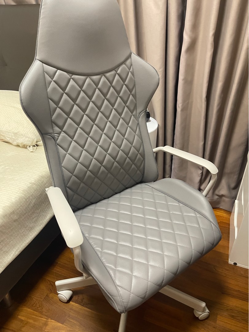 IKEA GAMING CHAIR UTESPESLARE, Furniture & Home Living, Furniture