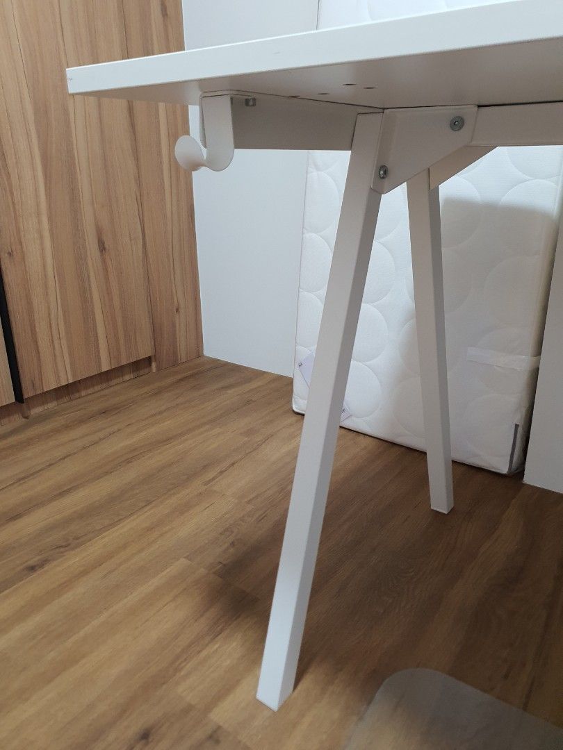 IKEA Trotten 1.6mx0.8m White Desk with cable tray organiser, Furniture