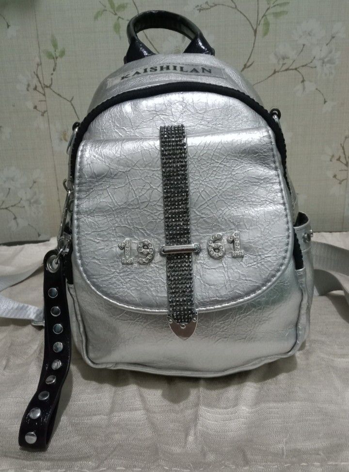 Kaishilan mini backpack - retro silver on Carousell