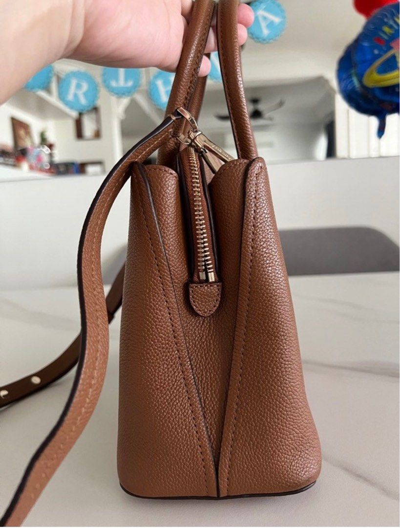 Kate spade margaux wristlet deals
