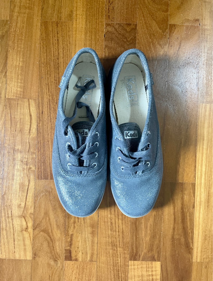 Dark shop gray keds