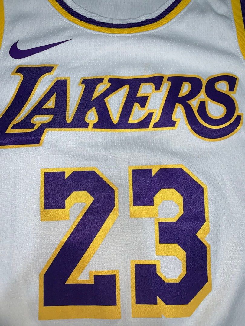 Lebron james jersey mens medium outlet