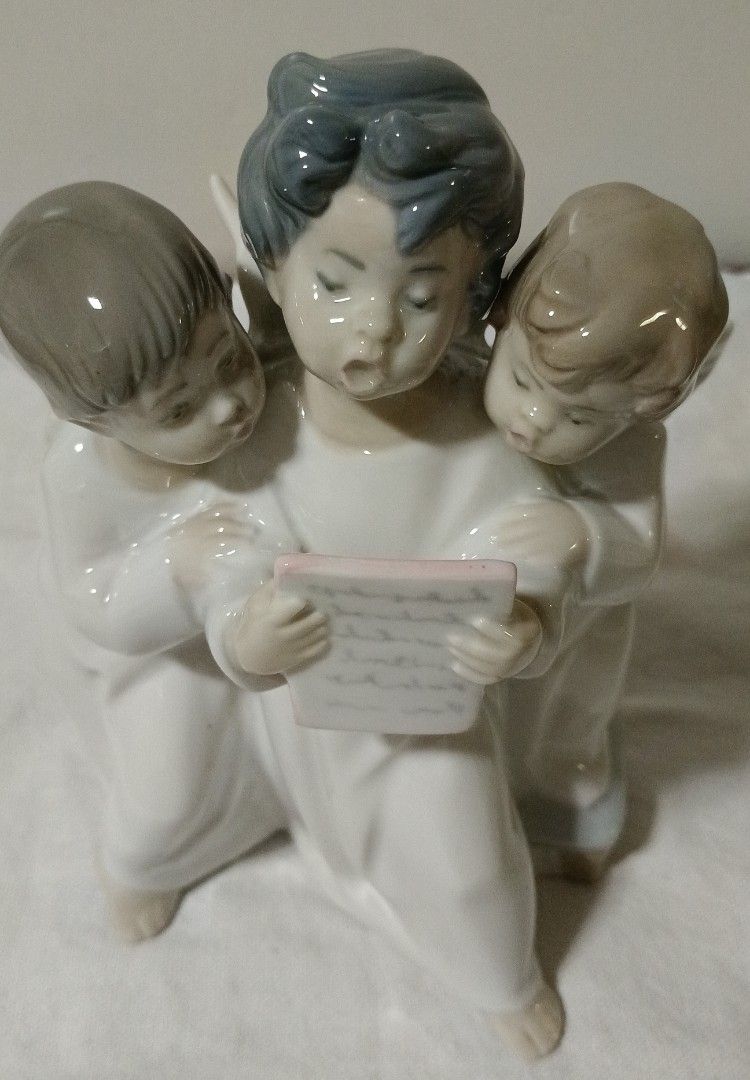 LLADRÓ ANGELS GROUP (Category: Figurines & Statues) located in Quezon City. Submitted by iganda (Listing ID 1244774715, Image 3). Description: ORIGINAL LLADRÓ ANGELS GROUP. LIKE NEW. NO FLAWS. PORCELAIN..
