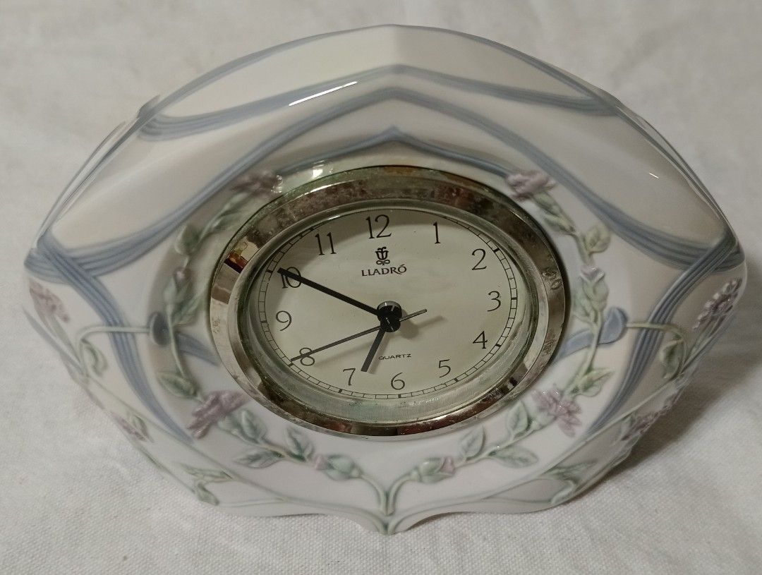 LLADRÓ SEGOVIA CLOCK (Category: Clocks) located in Quezon City. Submitted by iganda (Listing ID 1244773590, Image 2). Description: ORIGINAL LLADRÓ SEGOVIA CLOCK. PORCELAIN.