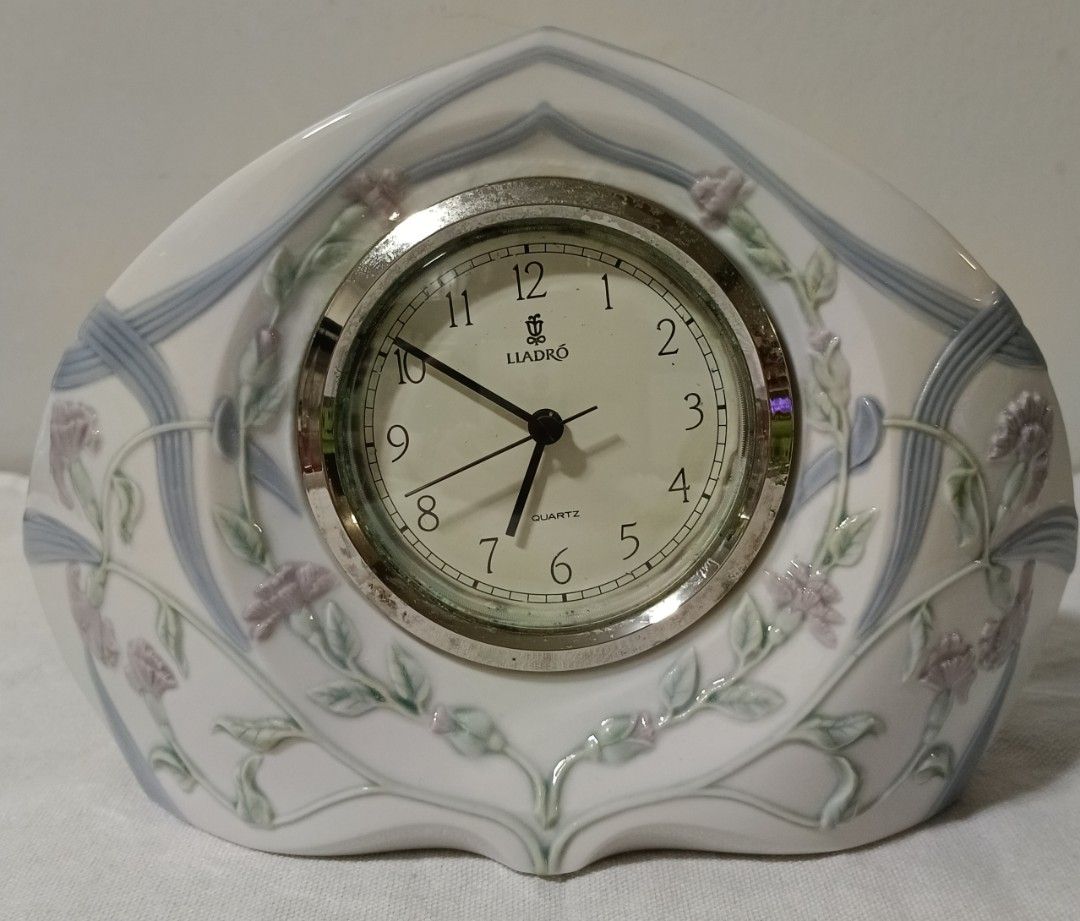 LLADRÓ SEGOVIA CLOCK (Category: Clocks) located in Quezon City. Submitted by iganda (Listing ID 1244773590, Image 1). Description: ORIGINAL LLADRÓ SEGOVIA CLOCK. PORCELAIN.