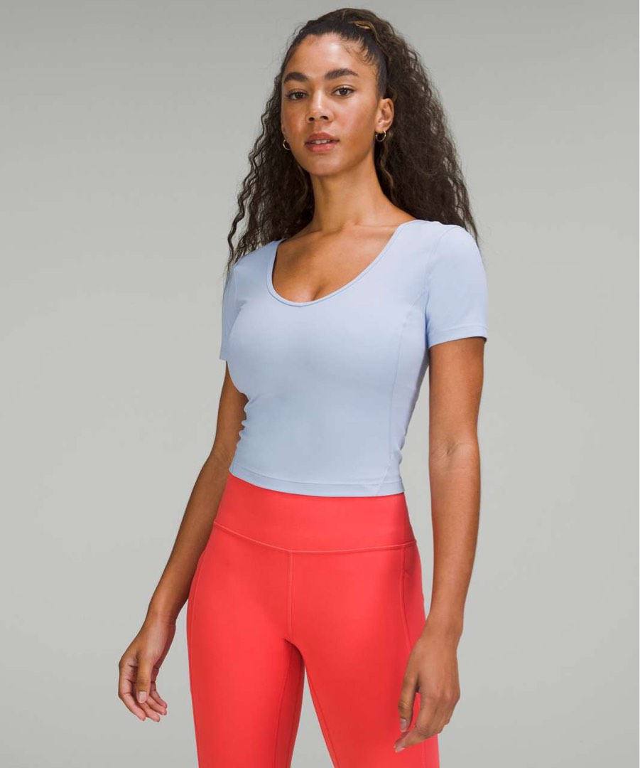 Nulu™ Cropped Slim Yoga Short Sleeve Shirt vs Align™ T-shirt: Has