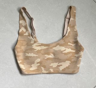 (Category: ) located in . Submitted by kayteezee (Listing ID 1244658256, Image 1). Description: .