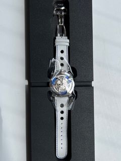 (Category: ) located in . Submitted by LE.Watches (Listing ID 1244679379, Image 1). Description: .