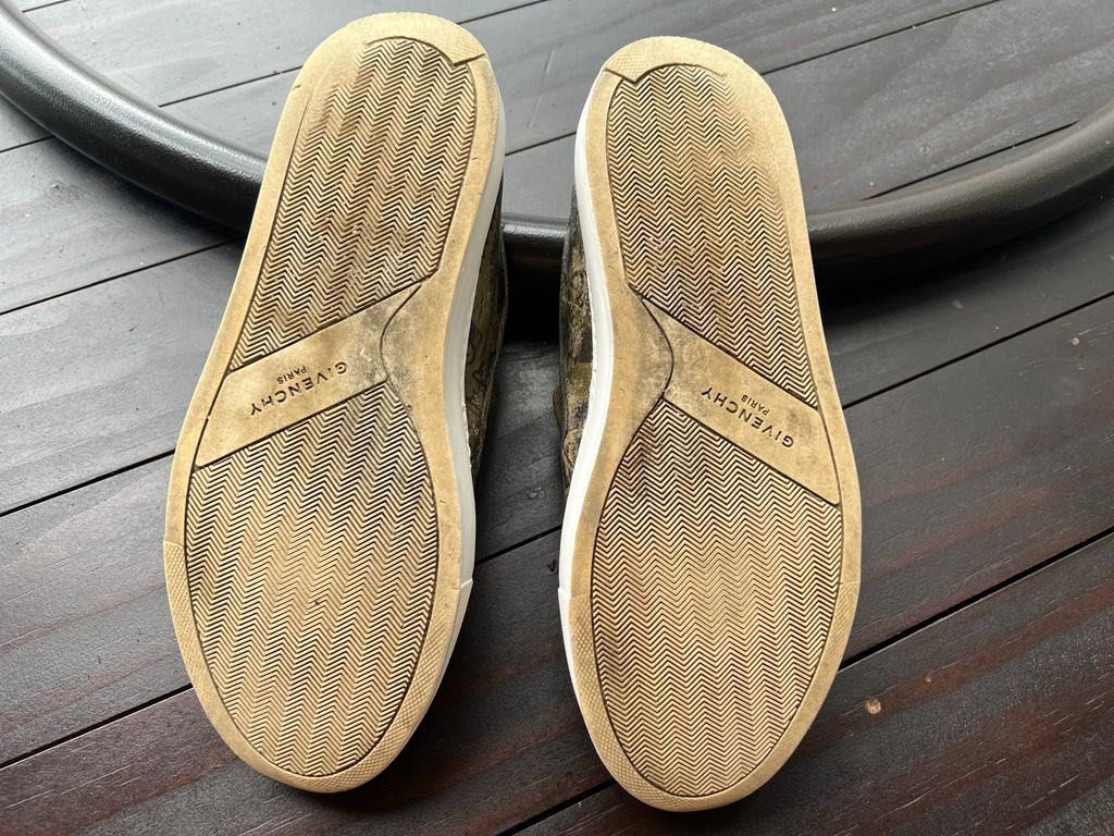 Givenchy gold shoes top