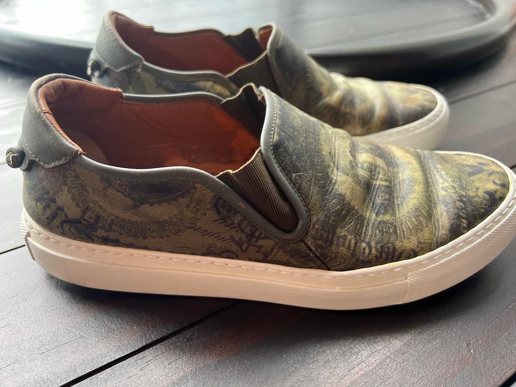 Givenchy gold shoes 2025