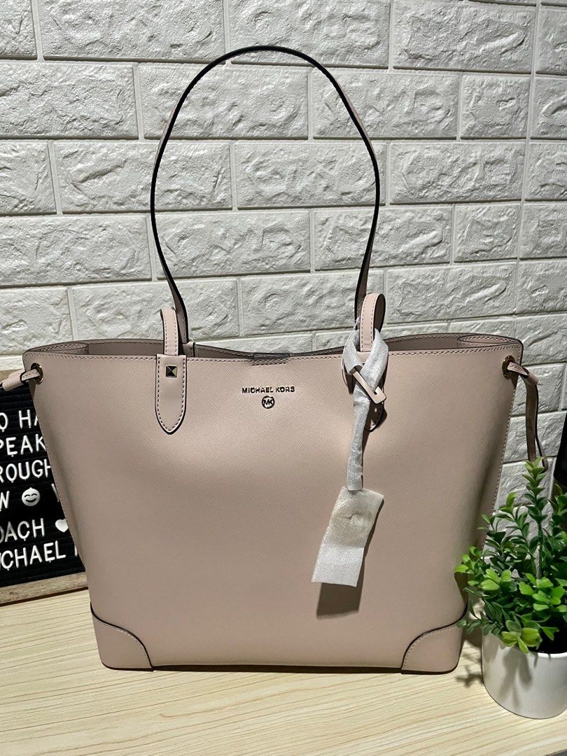 Michael Kors Edith Large Saffiano Leather Tote Bag, Luxury, Bags & Wallets  on Carousell