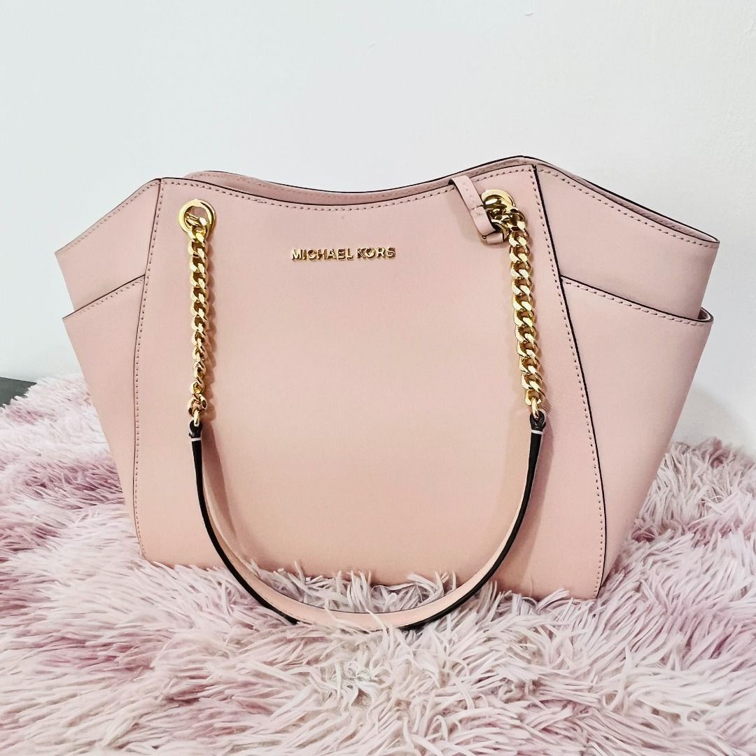 Michael Kors Jet Set Travel Medium Saffiano Leather Top-Zip Tote Bag,  Luxury, Bags & Wallets on Carousell