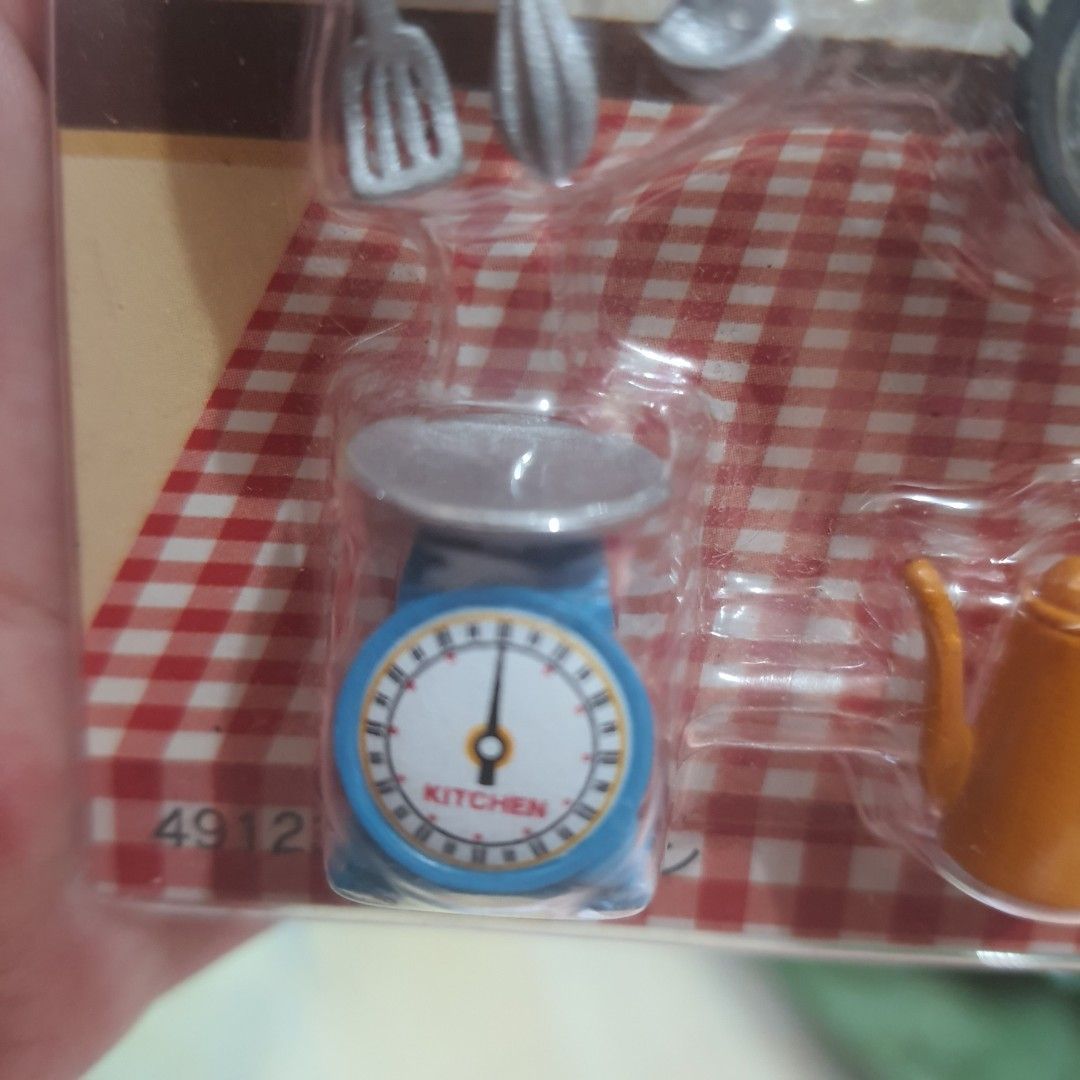 Mini ref magnet (Category: Character Goods) located in Davao. Submitted by juvybrreyn16232 (Listing ID 1244796877, Image 2). Description: 6 pcs cute ref magnets.