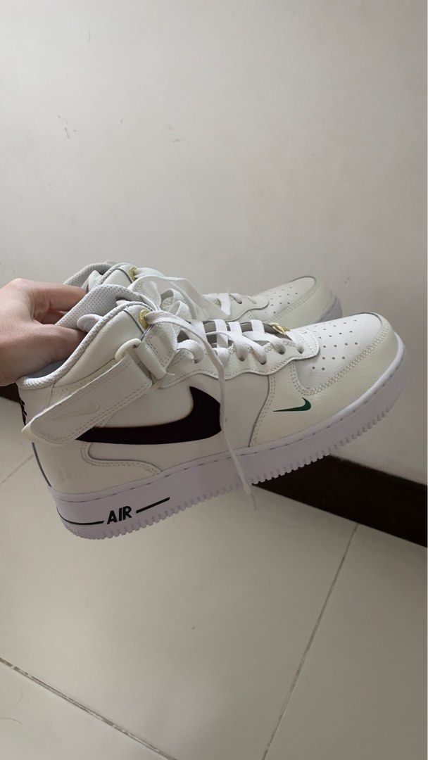 Nike air force mid hotsell 7