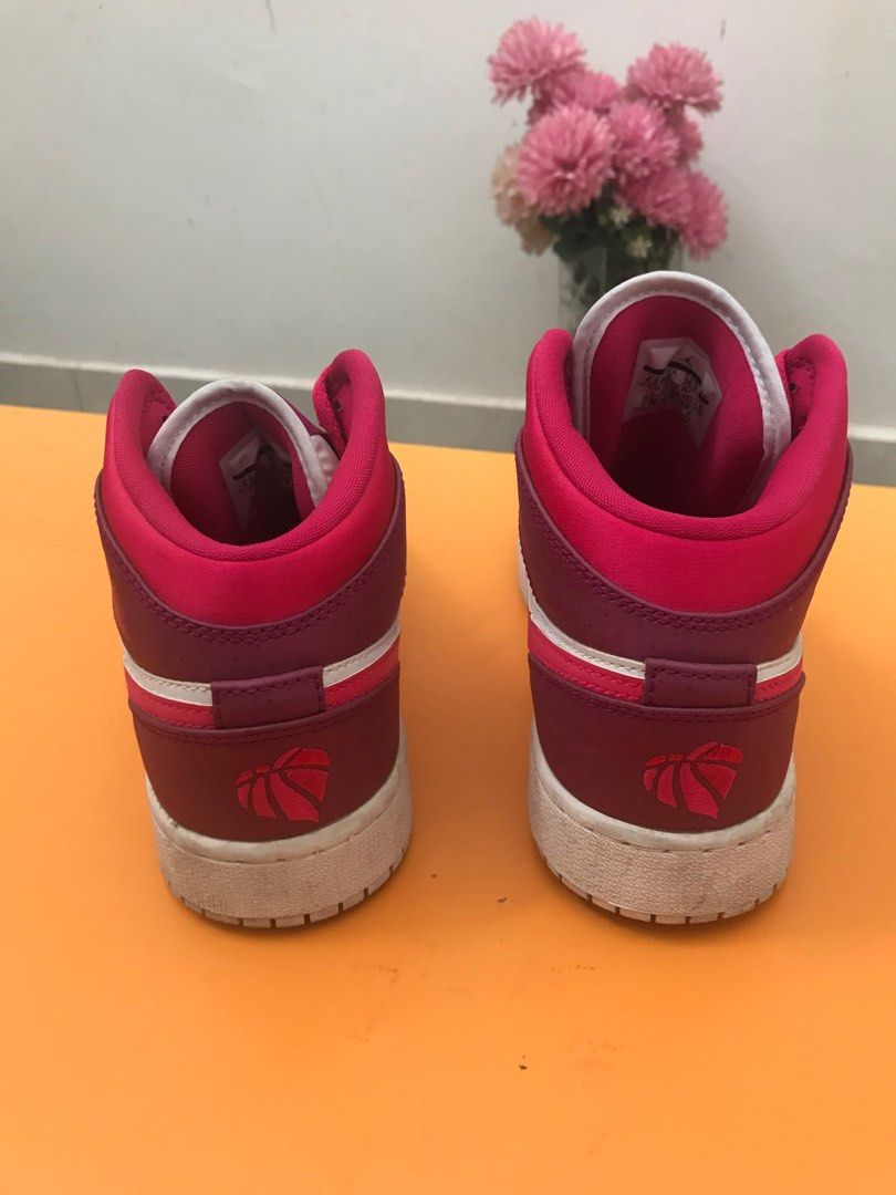 Air jordan 1 mid true berry 2025