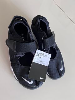 Nike Air Rift Black Babies Kids Babies Kids Fashion on Carousell
